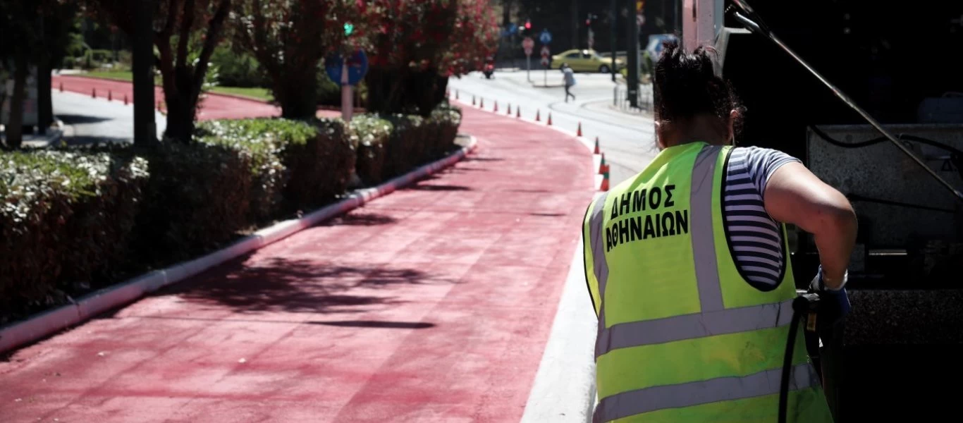 Μεγάλος Περίπατος: Ομάδα ακτιβιστών φύτεψε... κάνναβη για να συμβάλει στον καλλωπισμό της Πανεπιστημίου (φώτο-βίντεο)